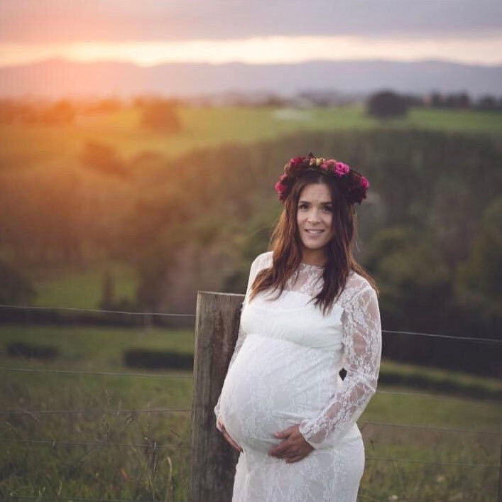 Eve Lace Maternity Gown | Size Large
