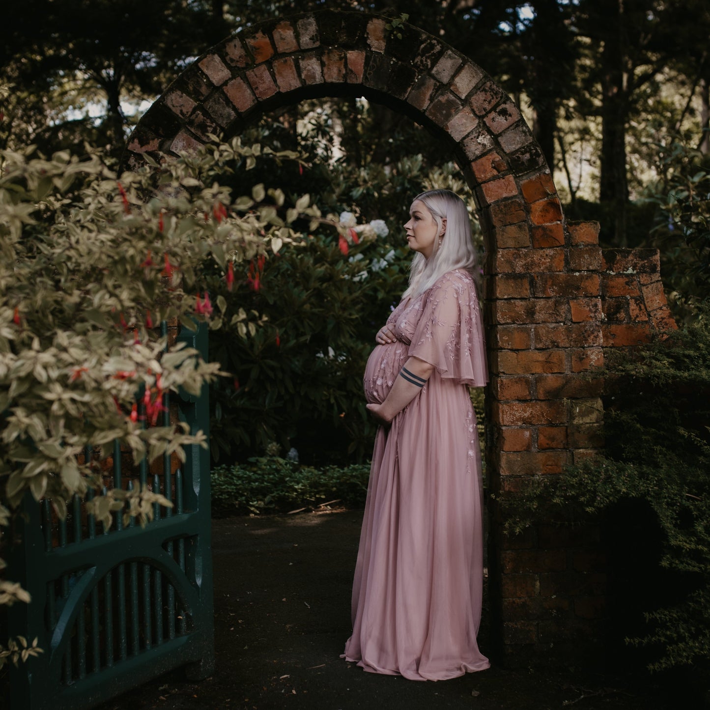 Flutter Sleeve Maternity Dress | Size 10